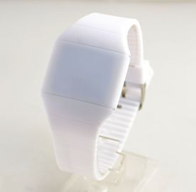 สีฟ้า / สีขาวแฟชั่นซิลิโคน LED Watch 100% ซิลิโคนสายคล้องคอสำหรับเด็กหญิงและเด็กชาย