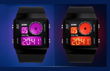 Unisex ดับเบิลเวลาอนาล็อกนาฬิกาดิจิตอลเวลาคู่กับ 5 สี Backlights
