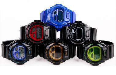 เด็กของขวัญนาฬิกาดิจิตอลมัลติฟังก์ชั่จอแสดงผล LCD กีฬานาฬิกาจับเวลา