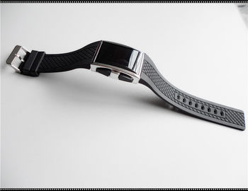 ส่วนบุคคลสีดำซิลิโคน LED Watch ด้วยผ้านุ่มซิลิโคนสายคล้องคอ