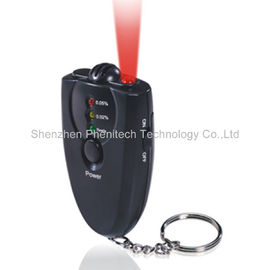 Tester แอลกอฮอล์ในลมหายใจพวงกุญแจ Breathalyzer ดิจิตอลที่มีฟังก์ชั่นไฟฉาย