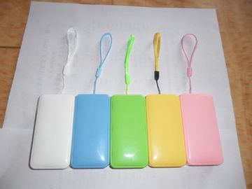 น้ำหอมพลังงานแบตเตอรี่ด้วยเชือกเส้นเล็ก 4400mAh พลังงานธนาคารชาร์จ
