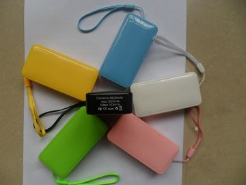 น้ำหอมพลังงานแบตเตอรี่ด้วยเชือกเส้นเล็ก 4400mAh พลังงานธนาคารชาร์จ