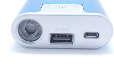 กล้องดิจิตอลโลหะ USB Portable Power Bank 6600mAh ด้วยไฟฉาย LED