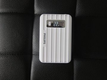 มืออาชีพ Trunk รูปร่างพลังงานธนาคารแบตเตอรี่ 8800mAh ดับเบิล USB Power ธนาคาร