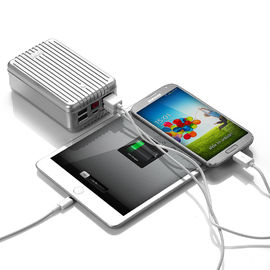 ความจุขนาดใหญ่ 24000MAH ไฟฟ้าแบบพกพาธนาคาร 4-Port สำหรับ iPad / แล็ปท็อป / iPhone