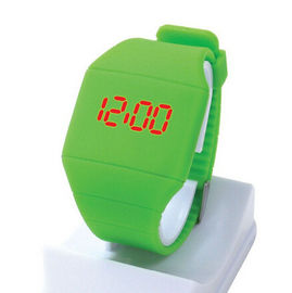 1 เอทีเอ็ม LED ดิจิตอลนาฬิกาข้อมือสำหรับผู้ชาย / ผู้หญิงด้วยเปลี่ยนสายคล้องคอ