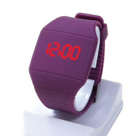 1 เอทีเอ็ม LED ดิจิตอลนาฬิกาข้อมือสำหรับผู้ชาย / ผู้หญิงด้วยเปลี่ยนสายคล้องคอ