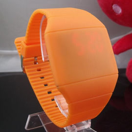 Vogue ซิลิโคนสัมผัสหน้าจอ LED ดิจิตอลกระจกหน้าปัดสำหรับนักเรียนที่โรงเรียน