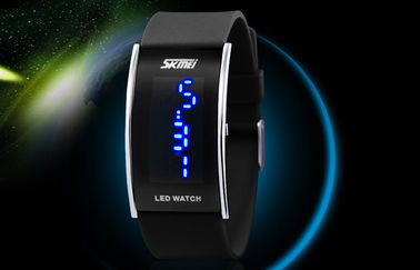 Unisex LED ดิจิตอลนาฬิกาข้อมือกันน้ำลึกนาฬิกาอิเล็กทรอนิกส์