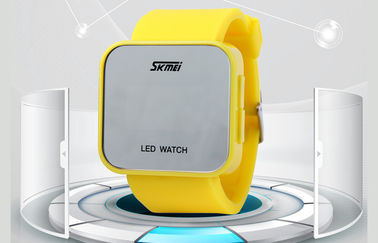Wommens สีชมพูนาฬิกาดิจิตอลกรณี ABS LED นาฬิกาข้อมือ 1 เครื่อง ATM น้ำทน