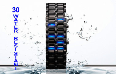 ทนน้ำ LED ดิจิตอลนาฬิกาข้อมือเหล็กซามูไรนาฬิกา