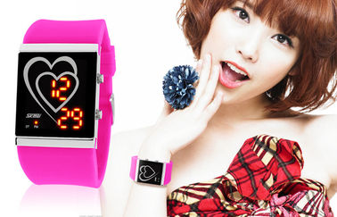 LED ดิจิตอลนาฬิกาข้อมือสไตล์หัวใจคู่ EL Backlight กระจกนาฬิกา