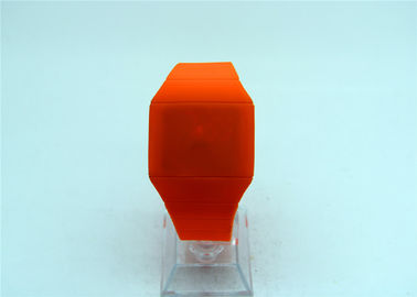 การเคลื่อนไหว LED ดิจิตอลกีฬานาฬิกาข้อมือซิลิโคนนาฬิกาแสงหน้าจอสัมผัสกด