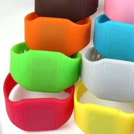 เด็กของขวัญ Touch Screen นำซิลิโคนสายรัดข้อมือนาฬิกาซิลิโคนนาฬิกากีฬา