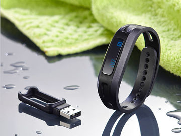 นาฬิกาสร้อยข้อมือบลูทู ธ pedometer ติดตามนอนด้วยสายรัดข้อมือซิลิกอน