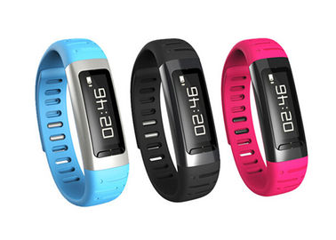 หุ่นยนต์สุขภาพบลูทู ธ สายรัดข้อมือ / สร้อยข้อมือสมาร์ท Pedometer